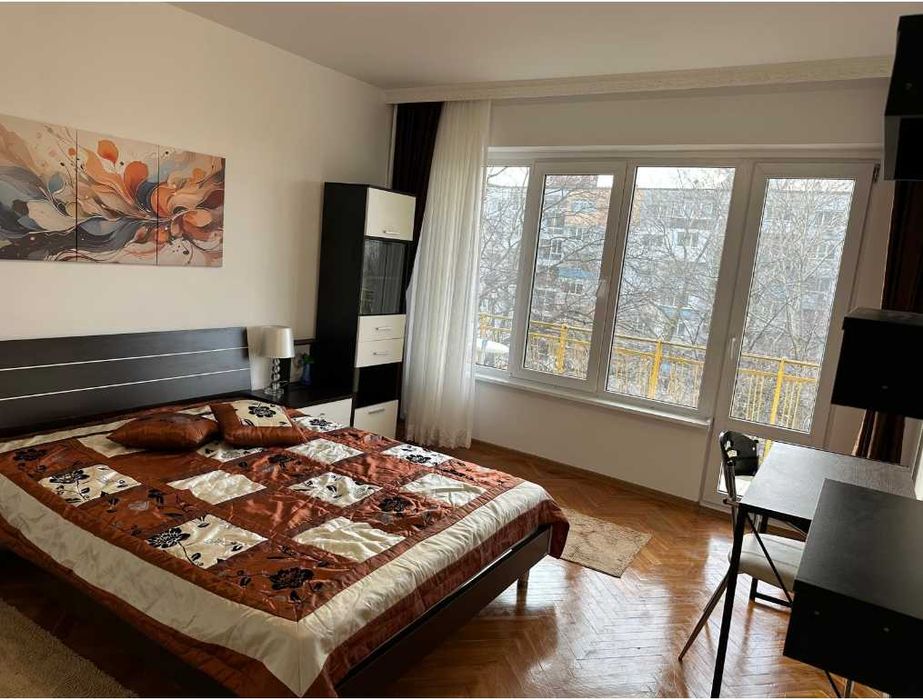 Дава се под наем Четиристаен апартамент в Варна, Център - 80 кв.м за 598.23 € - Снимка #6