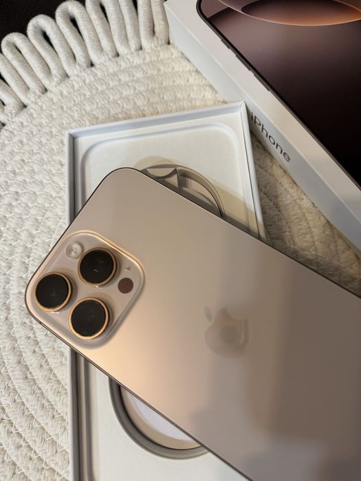 Iphone 16 pro max С гаранция