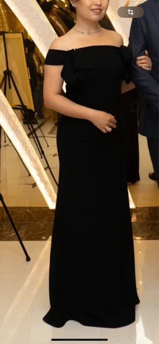 Черное вечернее платье в пол