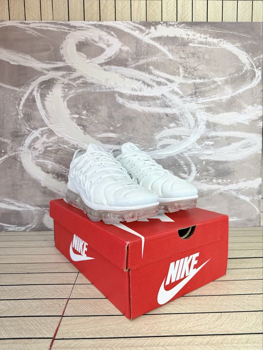 Nike Vapor Max Plus White