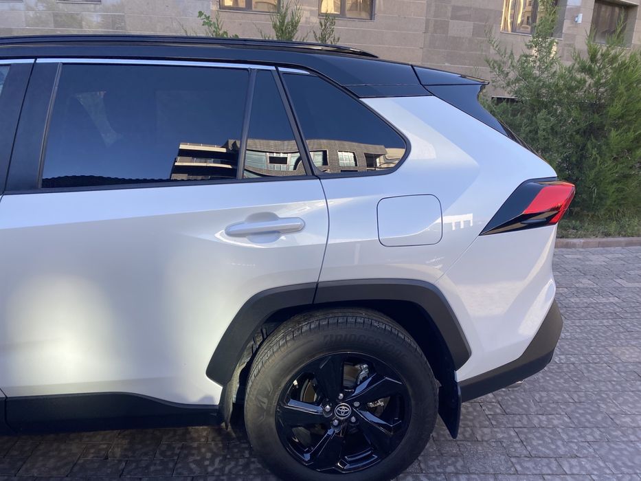 Продам Toyota RAV4