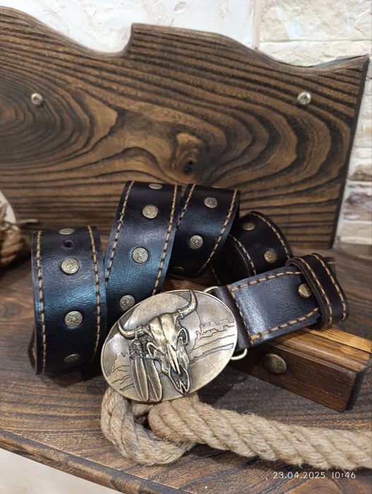 Кожаный ремень ручной работы.