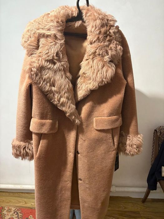 Дубленка зимняя Новая тёплая Женская с воротником .