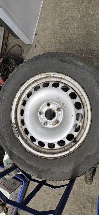 Jante de tabla R16  cu anvelope de iarna pentru VOLKSWAGEN