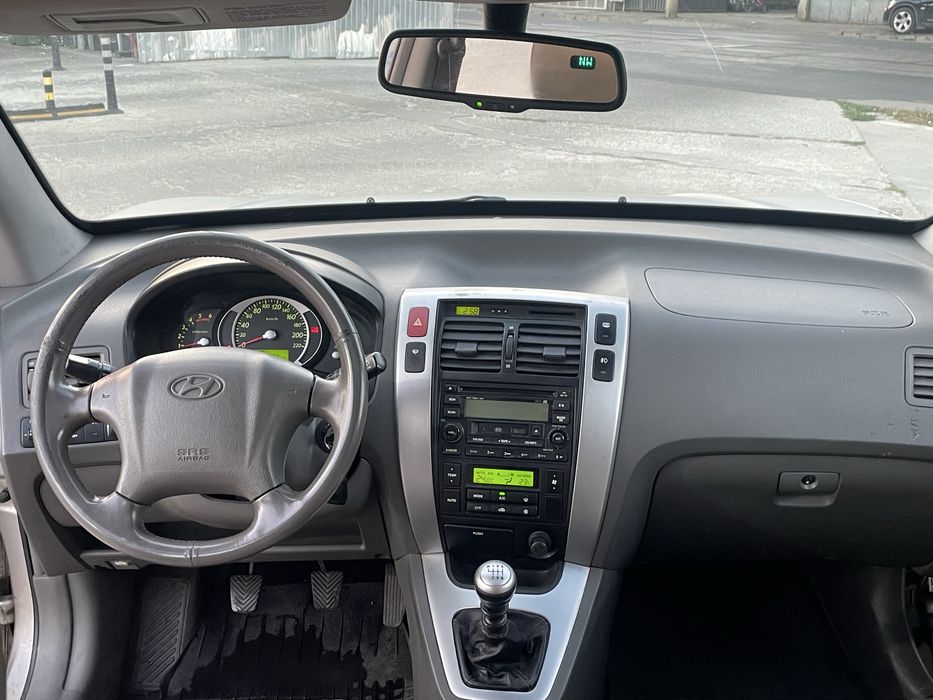 Hyundai Tucson 2.0 Diesel 4X4 trapa istoric finantare