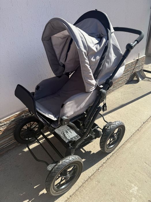 Carucior cu roti mari