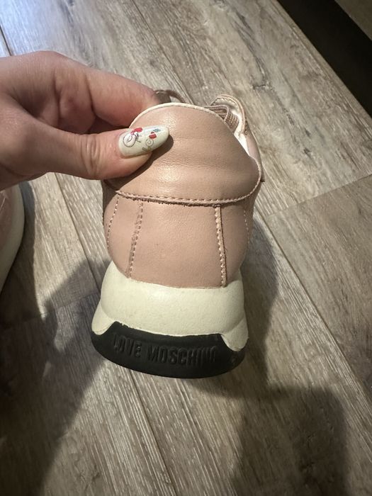 Оригинални обувки !