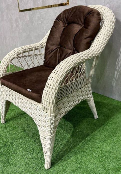 Ratan stol stullar olami