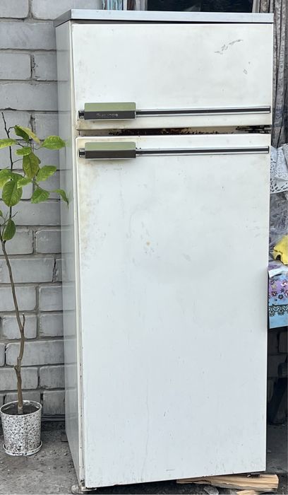 Продам холодильник марки Бирюса.