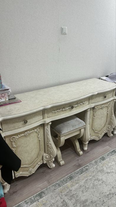 Камод айнасымен сатылады көлемді