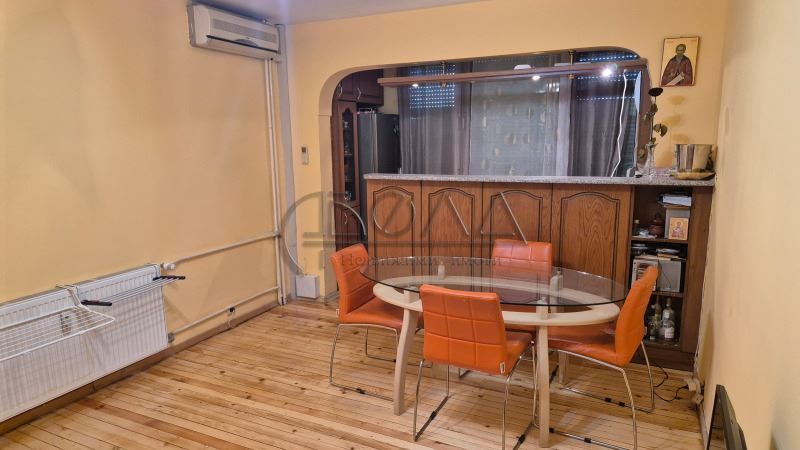 Продава се Тристаен апартамент в София, Надежда 2 - 61 кв.м за 2623 €/кв.м - Снимка #1