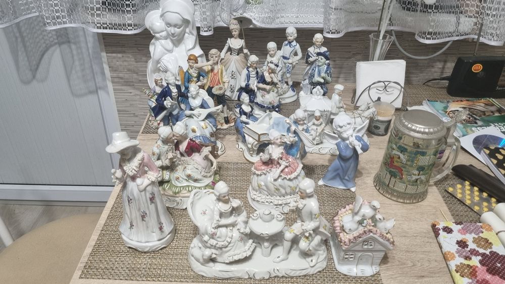 Статуэтки продам