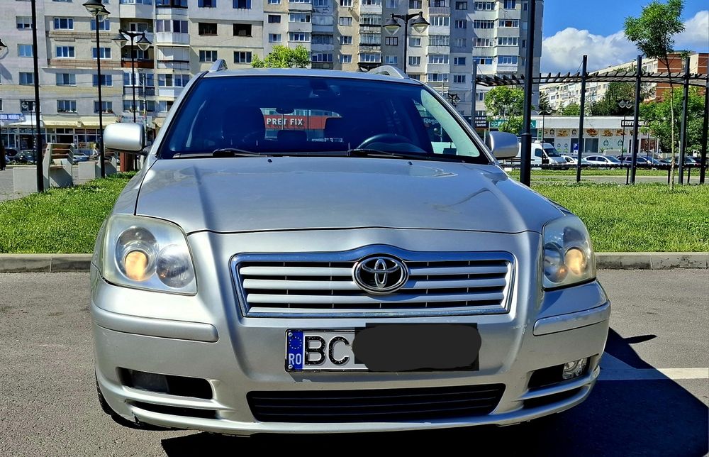 Toyota Avensis 2.0 D4D 116cp • Clima • Motorul foarte fiabil si economic