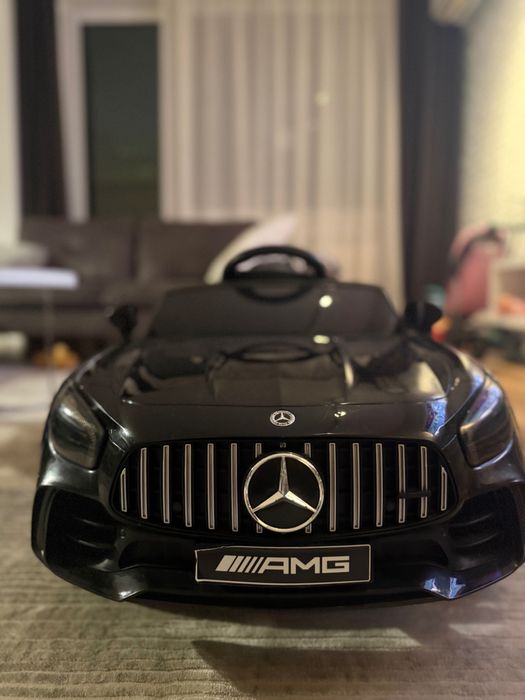 Акумулаторна кола Mercedes Benz AMG GTR, 12V с меки гуми и кож.седалка
