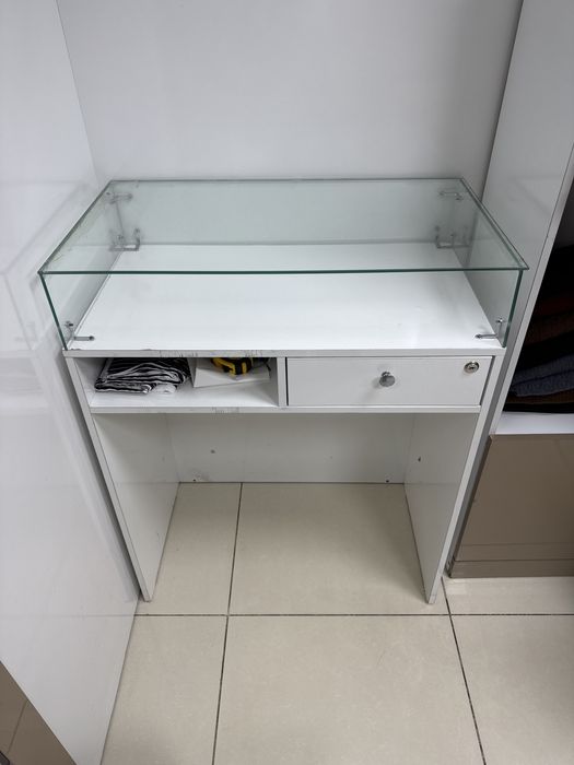 Ресепшен,Кронштейн