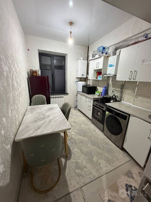 Ijaraga kvartira 1 xona Yakkasaroy 16gor balnitsani yaqin. FAQAT OILA