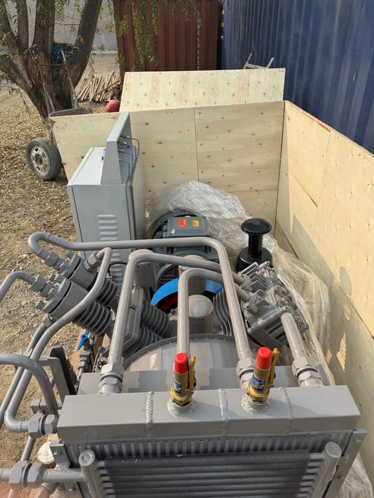 Компрессор из Китая для лабараторий и Устанофка ГБО