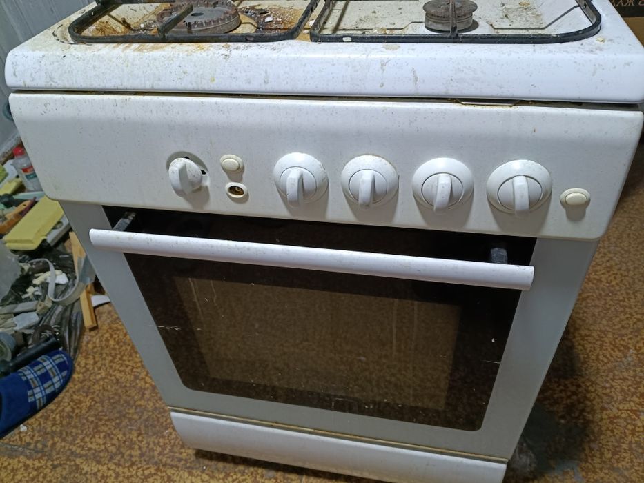 Продам газ плиту