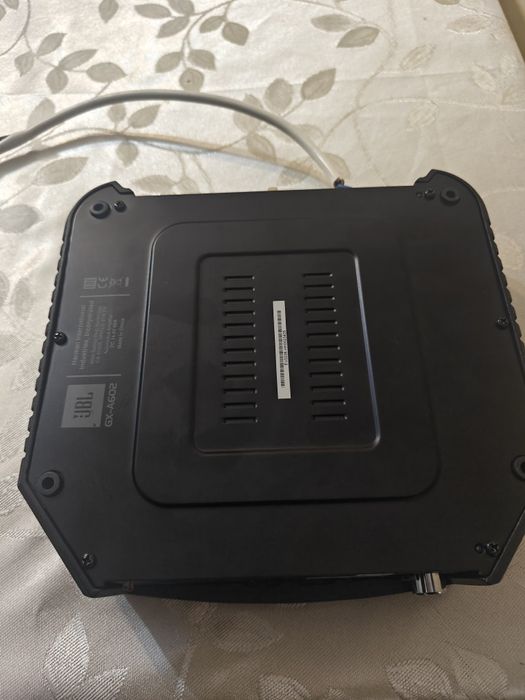 Двуканален усилвател Jbl