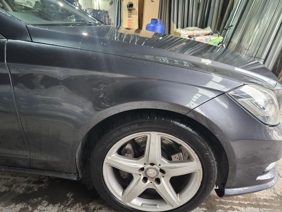 Ляв/десен калник за Мерцедес Cls w218