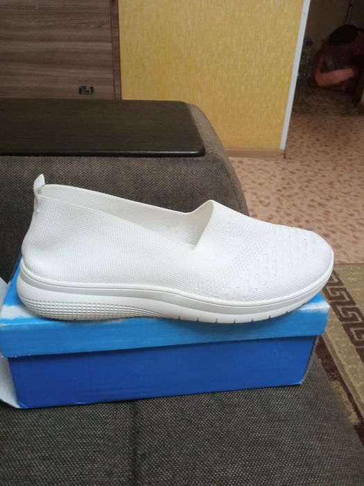 Продам женскую обувь