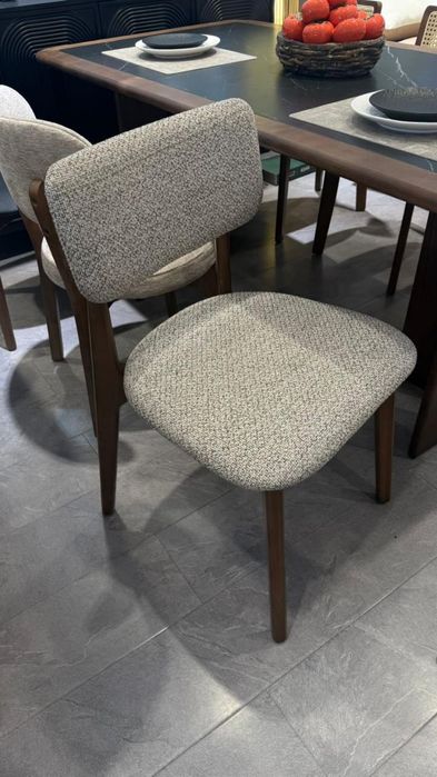 Новые стулья, натуральное дерево