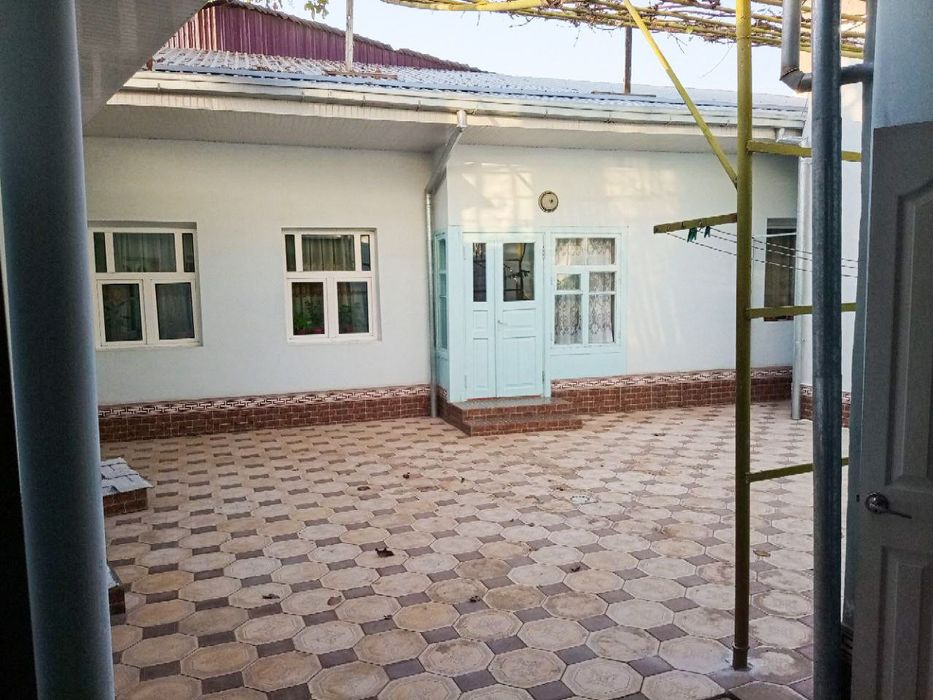 Срочно ховли сотилади