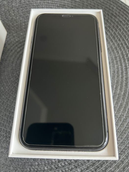 Продава се Iphone 11
