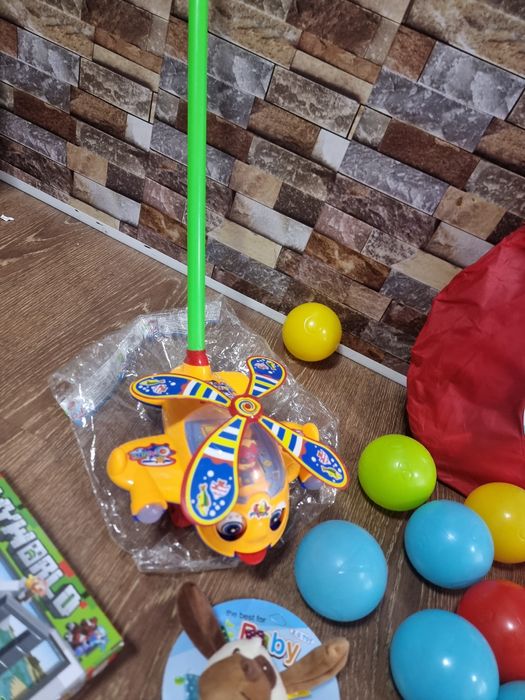 Цена за все Набор для детей Палатка  Кукла Каталка 20 шт шарики и друг