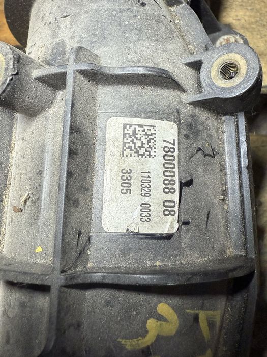 Всмукателен колектор BMW f10 f11 3.00 дизел 180kw 21449973