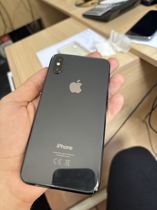 Продава се iphone X, който не се ползва от доста време