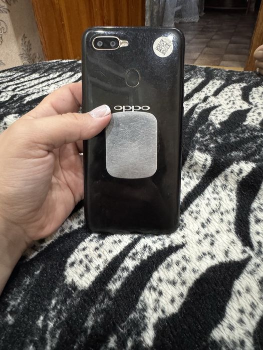 OPPO A5s (модель CPH1909).