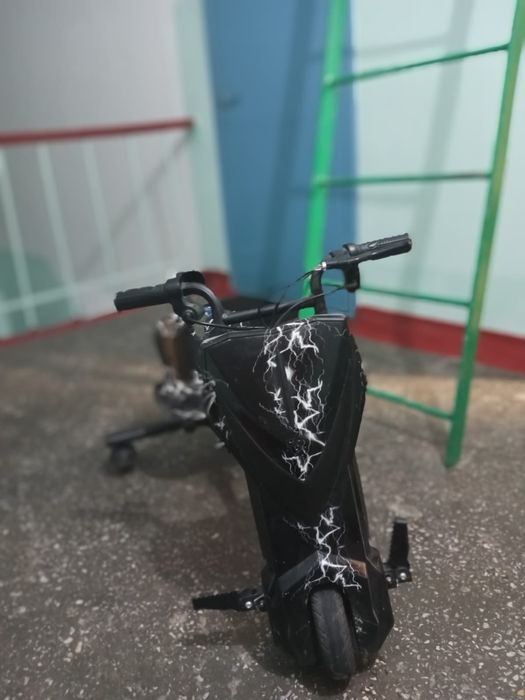 Продам коньки и картинг