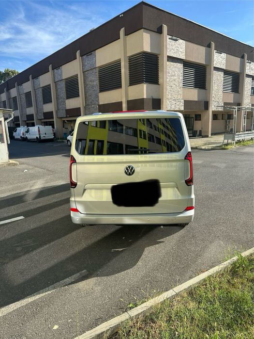 Inchiriez Microbuz  8+1