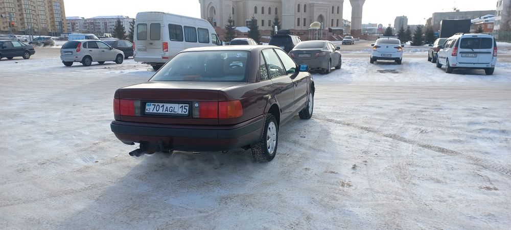 Продам ауди 100 с4 квадро.