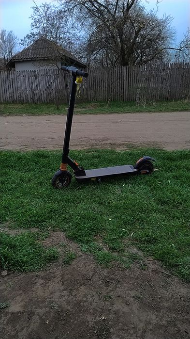 Vând trotineta kugo kirin s 1 pro