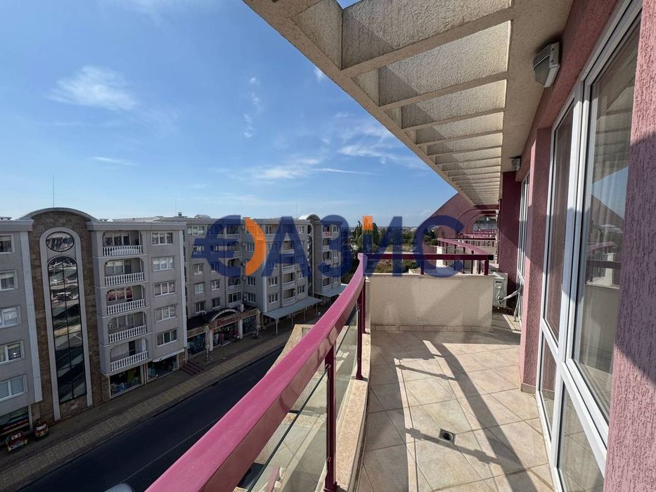 Видов апартамент с 2 спални и голяма тераса в" Кабана Бийч Клуб",