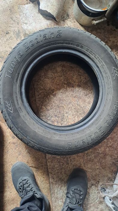 Продам,резину летнию. И Мотор мерс 2.8