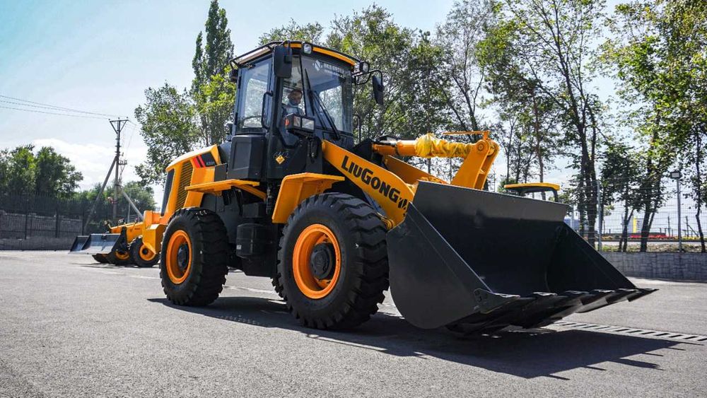 Фронтальный погрузчик LiuGong 835
