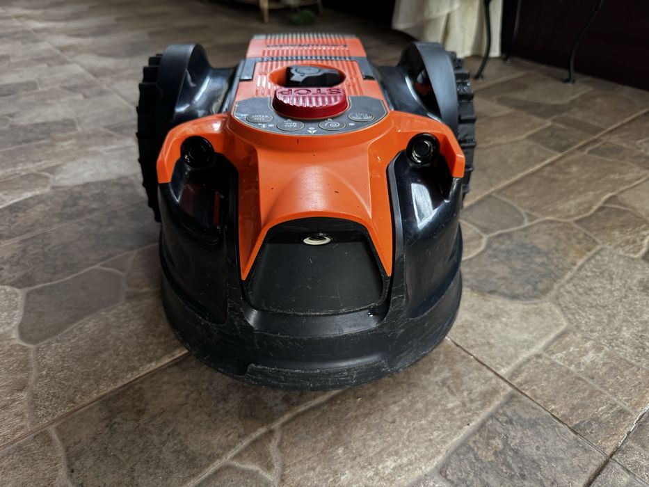 Косачка робот lawnmaster