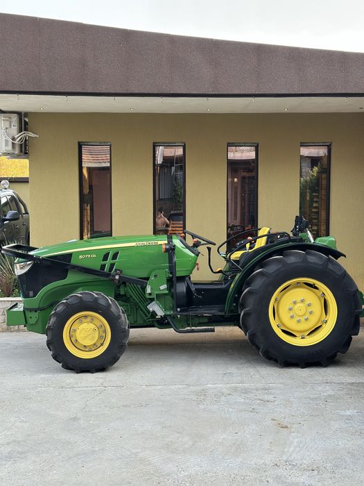 Vând John Deere 5075GL