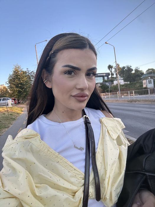 Дамски дънки и панталони