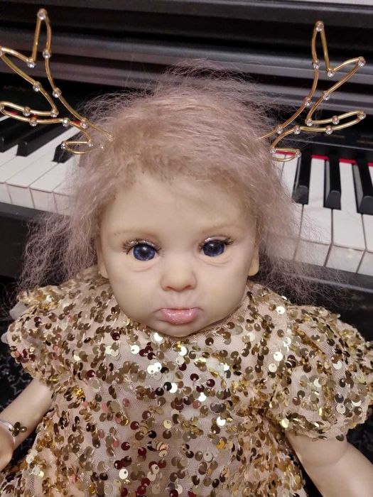 Un Craciun magic : Papusa reborn de colectie . Artist Andreea arcello