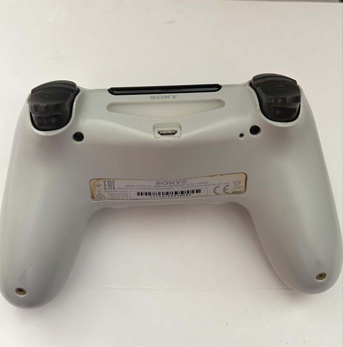 PlayStation4 + 2 Controllere + 8 jocuri