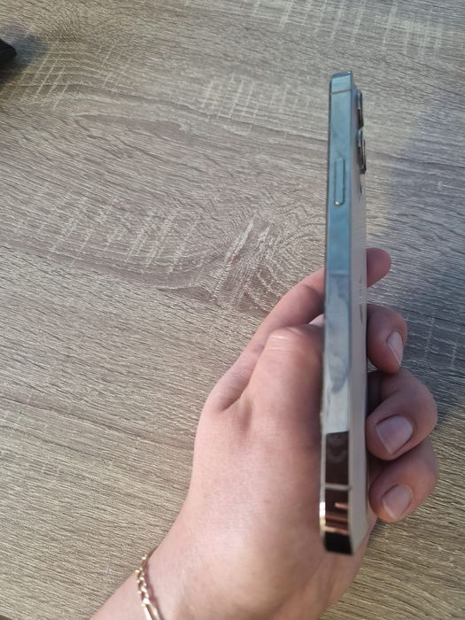Vând iPhone 12 Pro Max Gold, 128 GB impecabil
