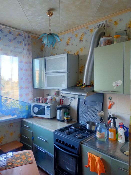 2ух.ком. 9-13 3 эт. Продам 7.5