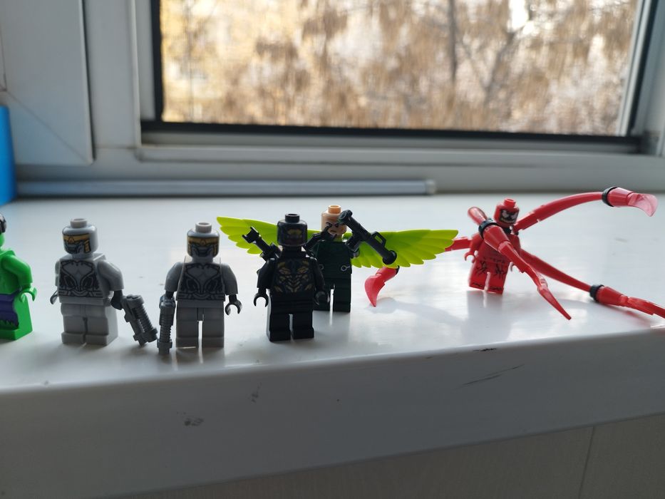 Продам Лего минифигурки(только Китай)