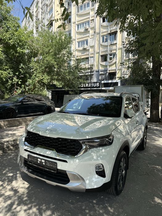 Kia Sonet 3 poz Full