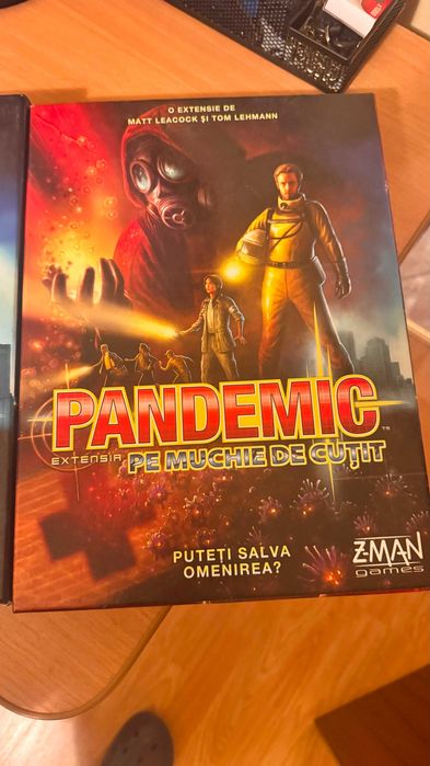 Joc Boardgame Pandemic + Extensia Pe Muchie de Cuțit