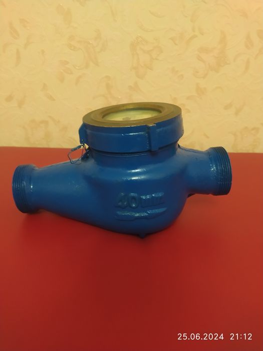 Продам Бадья  для стройки Водомер.Настольная Лампа.